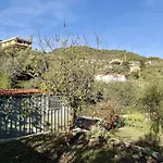 Apartment Host4u - Casa Con Giardino E Parcheggio Privato - Casa Carla Imperia