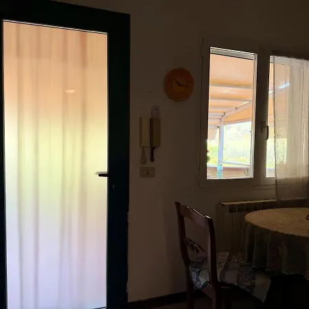 Lägenhet Host4u - Casa Con Giardino E Parcheggio Privato - Casa Carla *