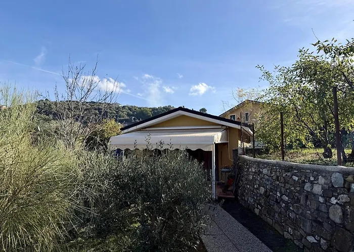 Host4u - Casa Con Giardino E Parcheggio Privato - Casa Carla Imperia